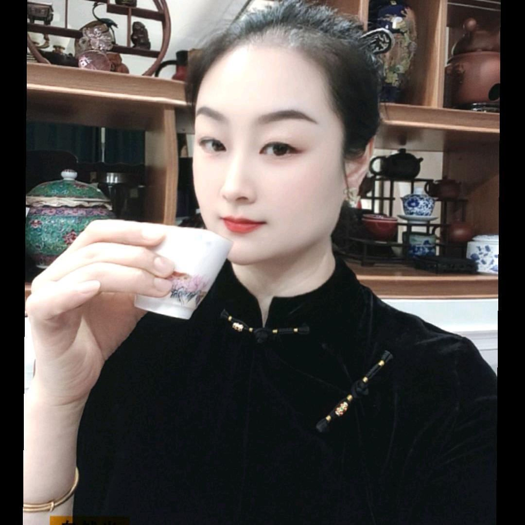 花容锦（婷婷）