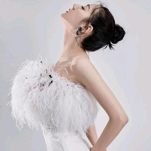 迪丽热妈服饰店