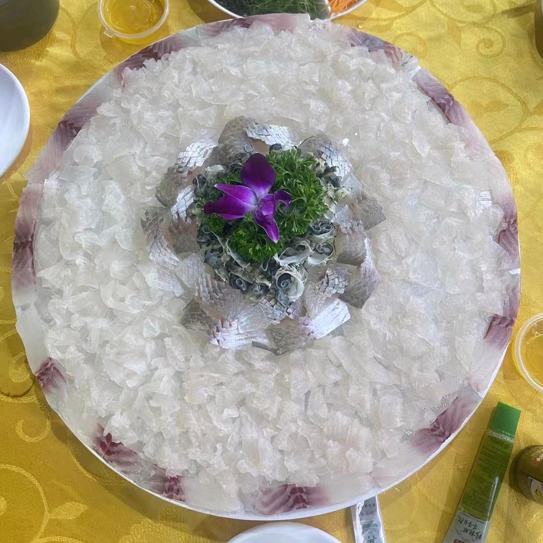 广味炭炉鸡煲广味碳炉鸡煲