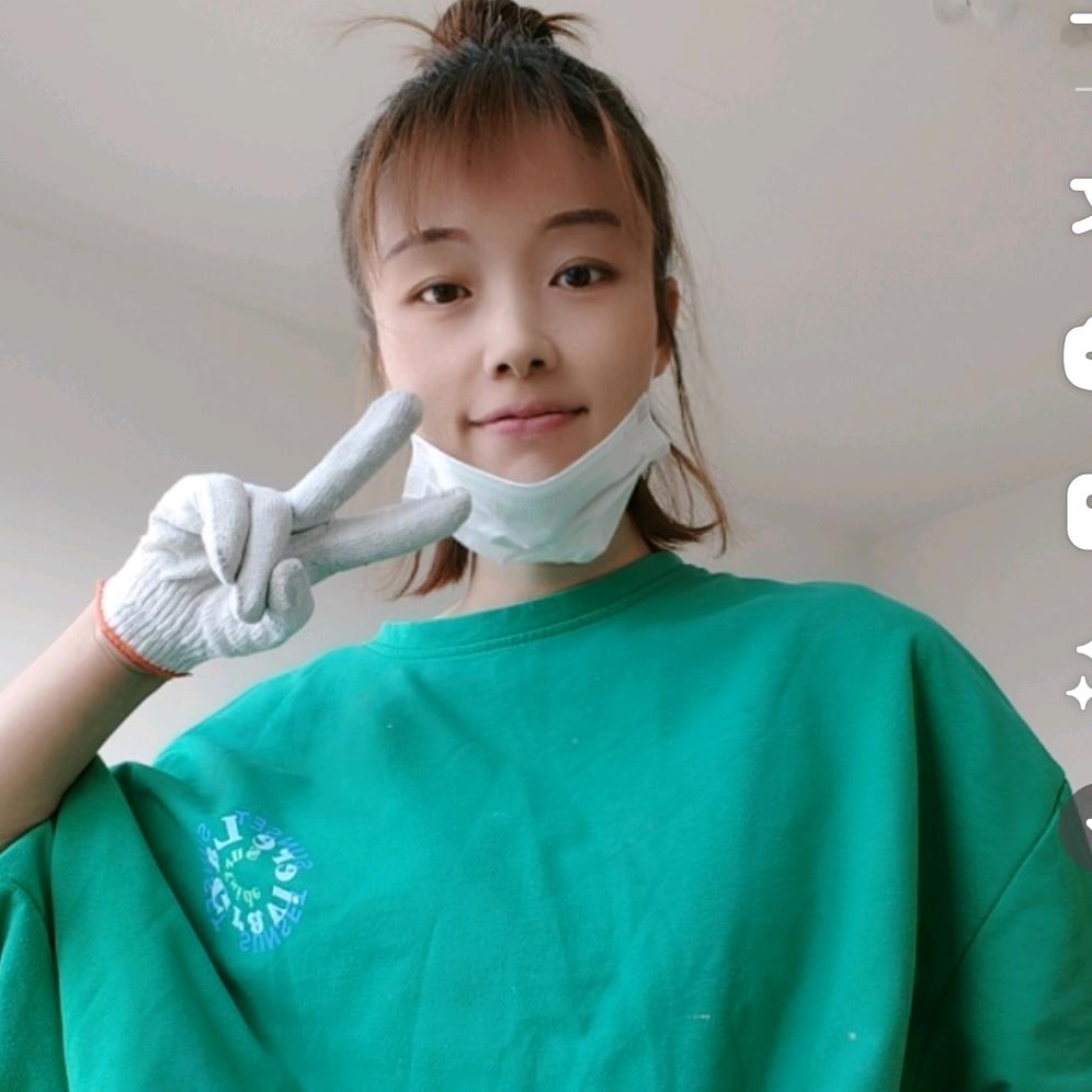 做防水的小姐姐