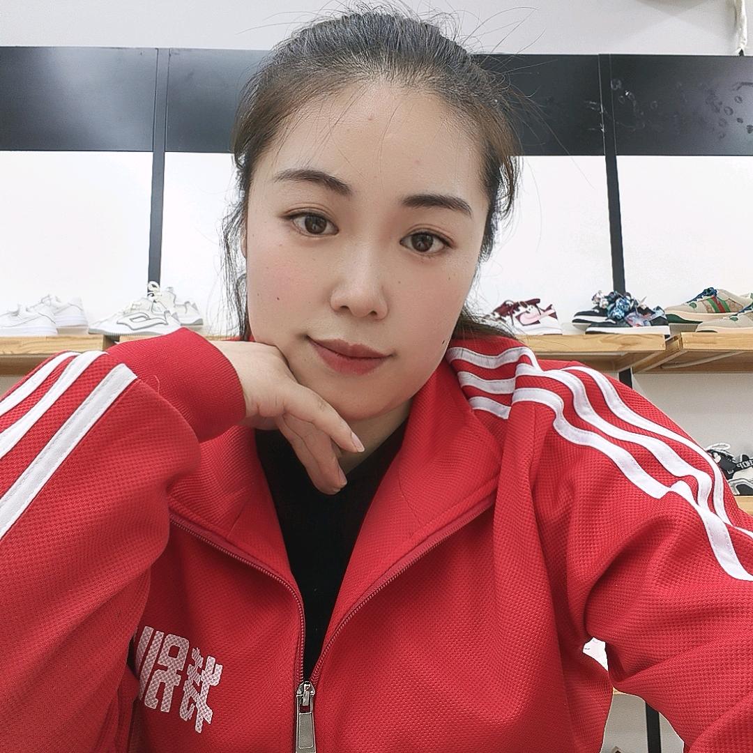 特别特虹桥店鞋区秀丽