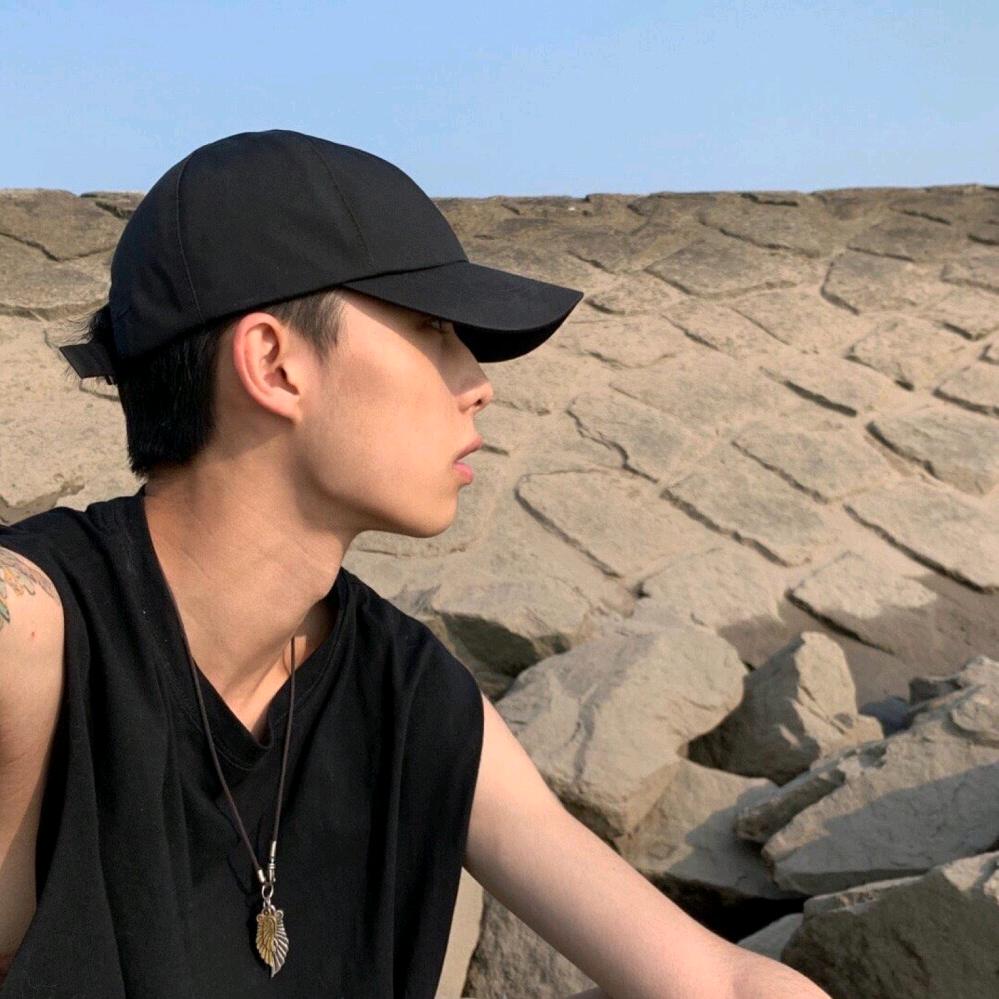 对方正在掉头发