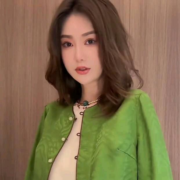 yiyi吖新中式轻奢女装