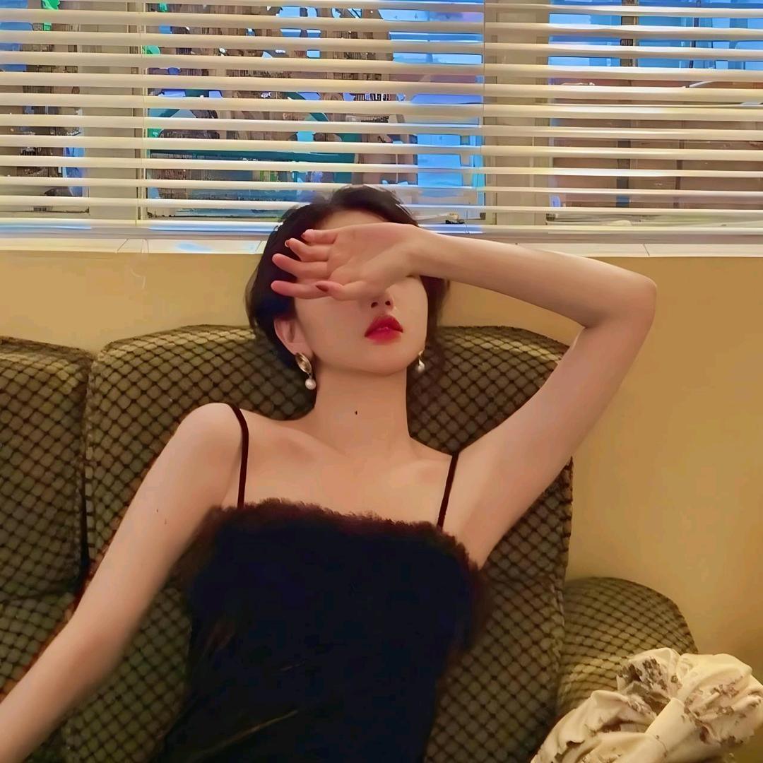 yiyi不胖