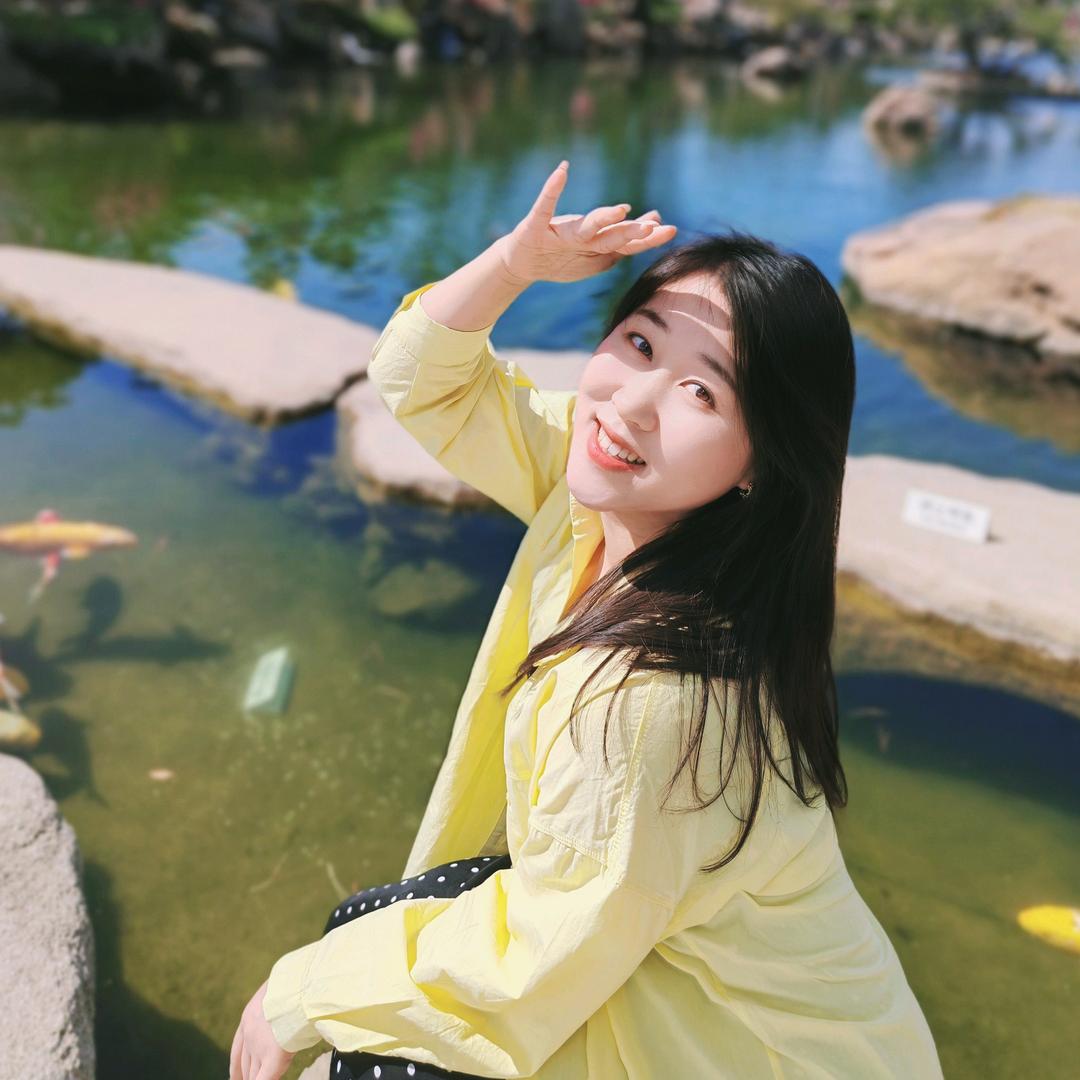 是艺馨啊💕