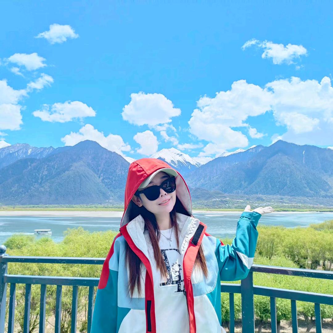 伊春导游孔妹儿