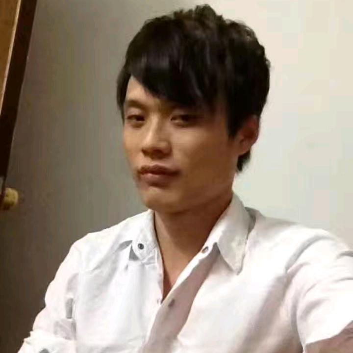 墨 默
