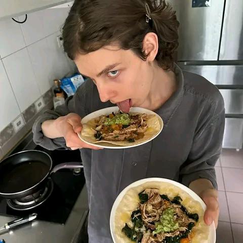 alal哎咯哎咯哎咯.