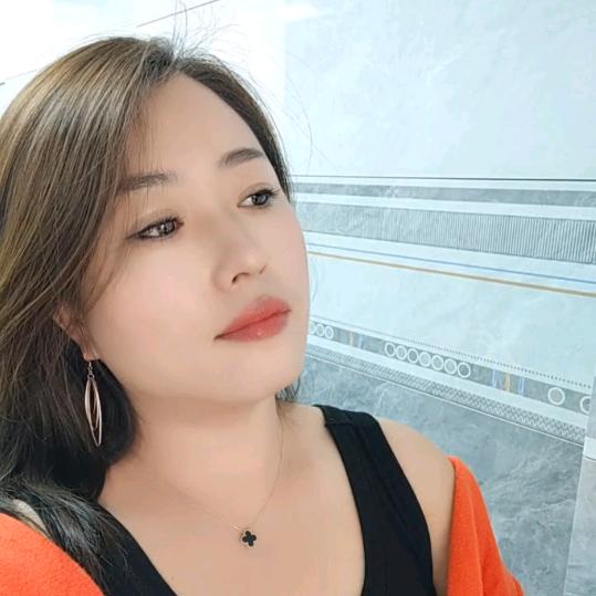 @笨女人 🌿