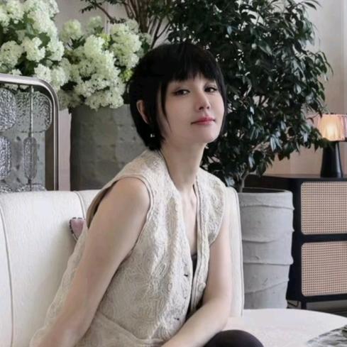 KOKOWANG主理人(直播穿搭)