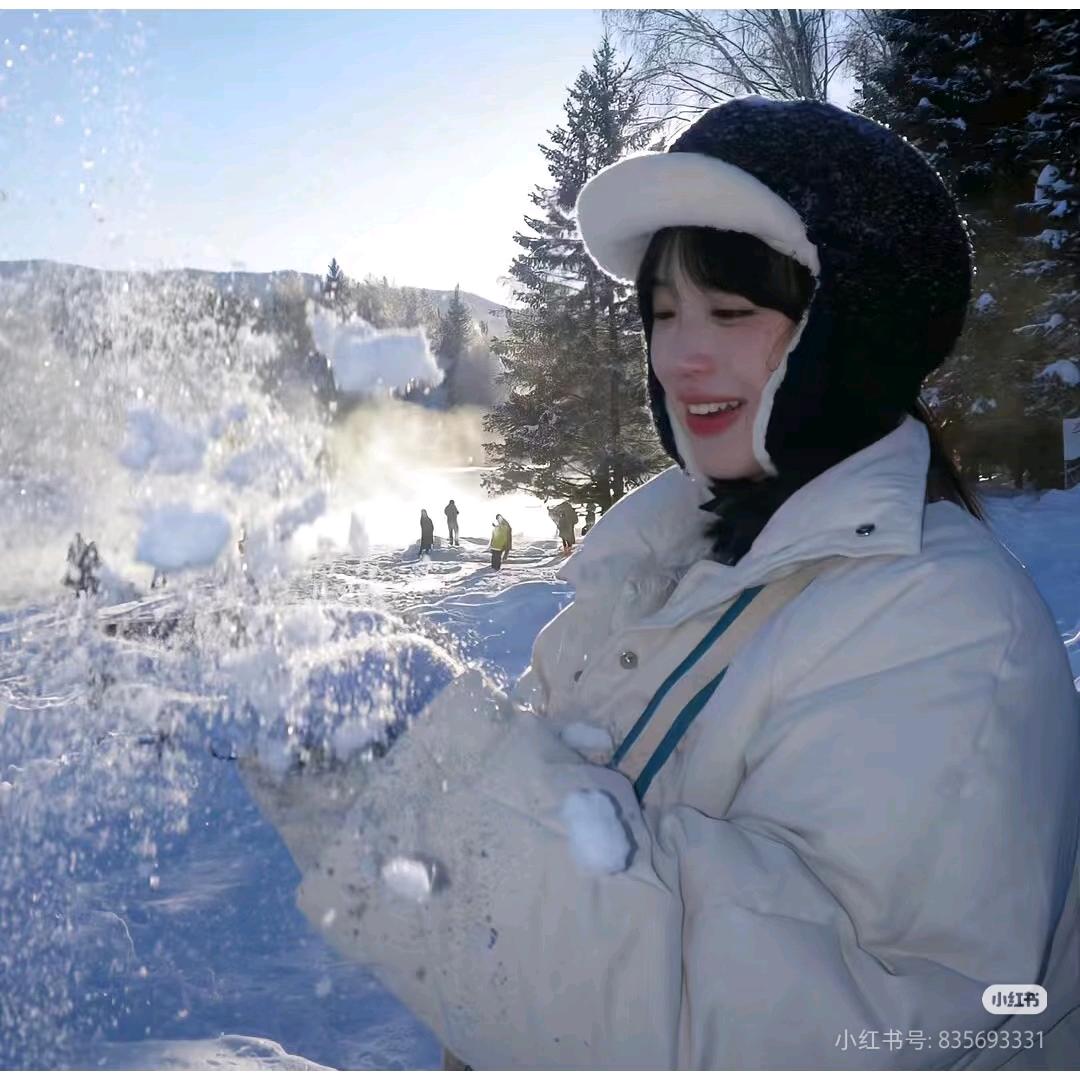 哲么简单就拿到了白月光剧本