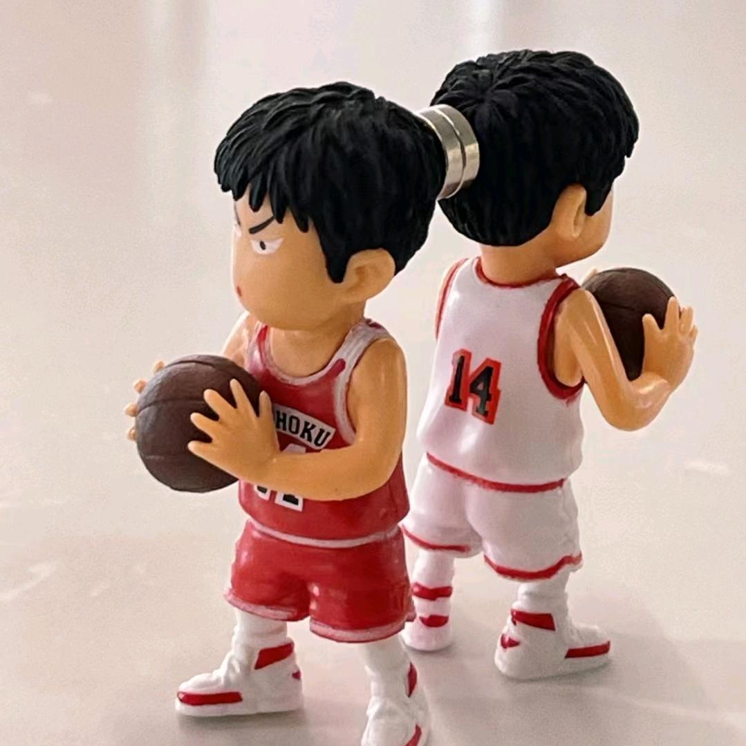 那小屁孩瞅过来