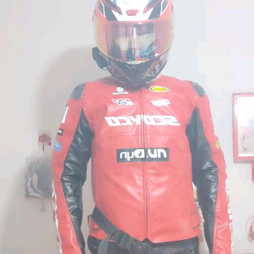 愛騎機車滴曉魚兒