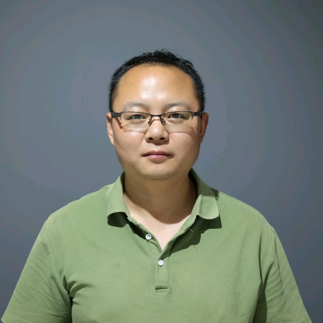 一个在不停搬砖的小胖纸