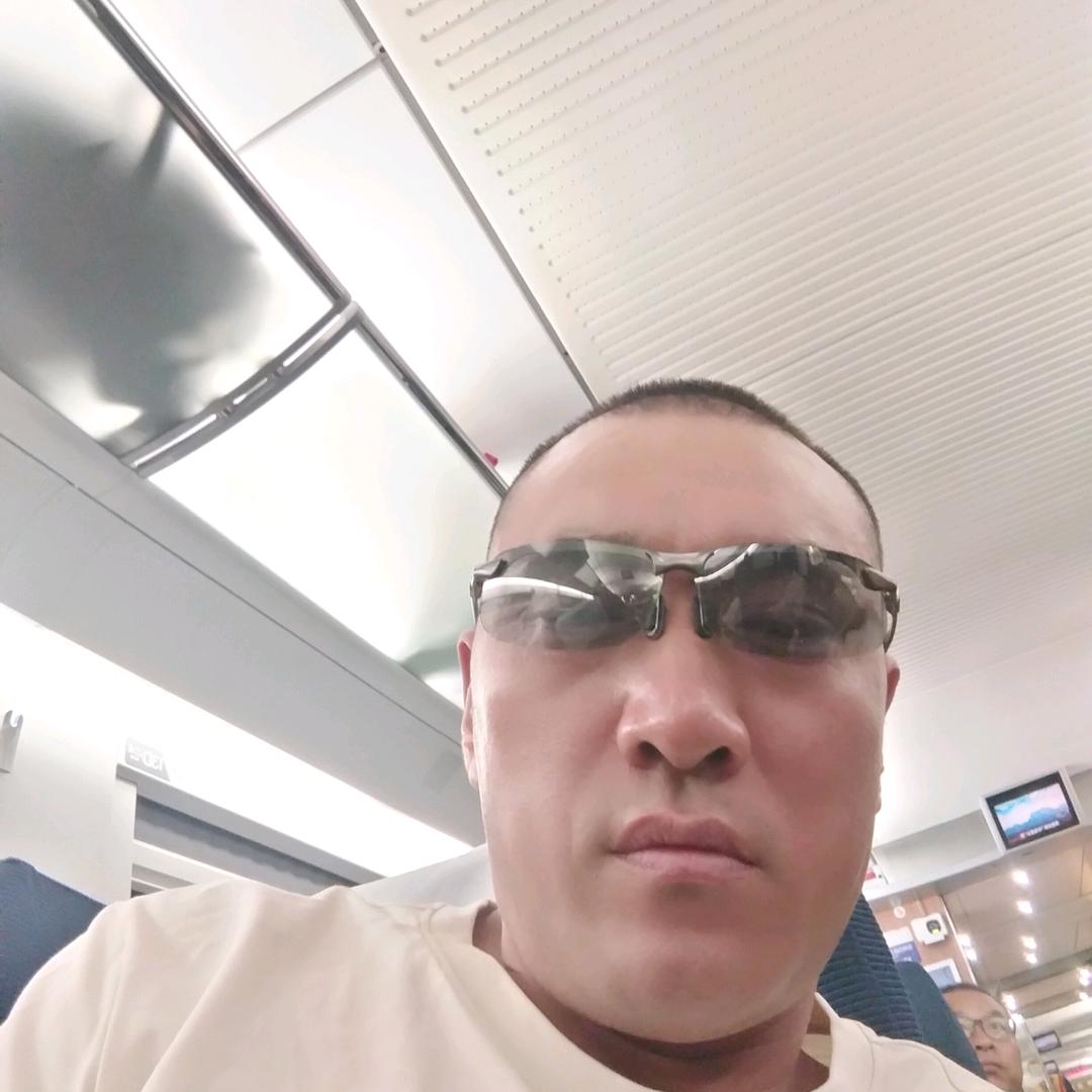 提刀斩情丝