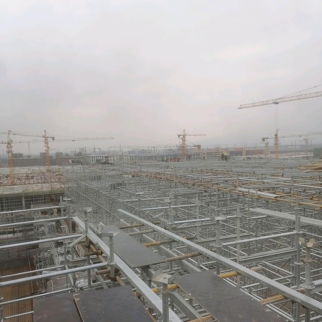 内！！外架子工