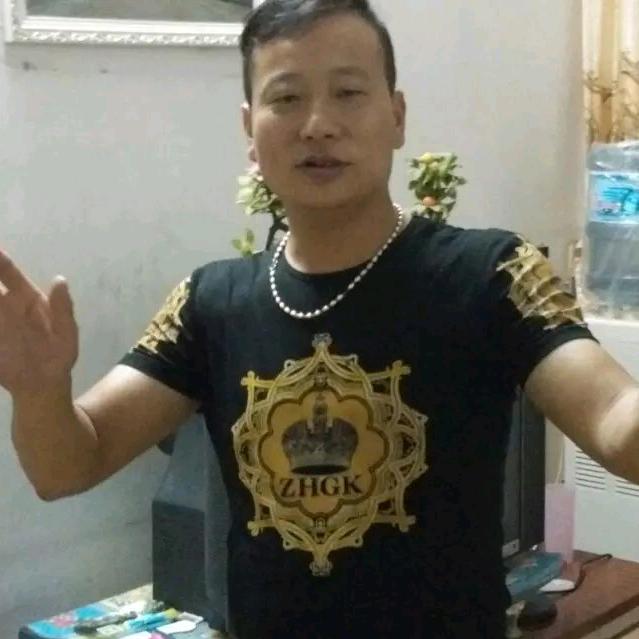 耒阳红四方艺术团团长阿兵+康子凡药房