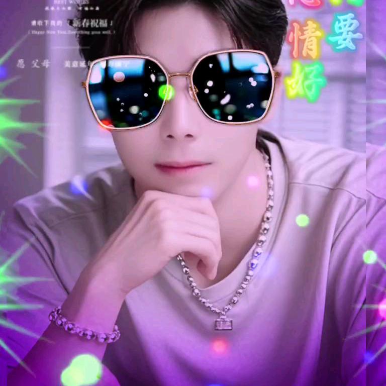 李