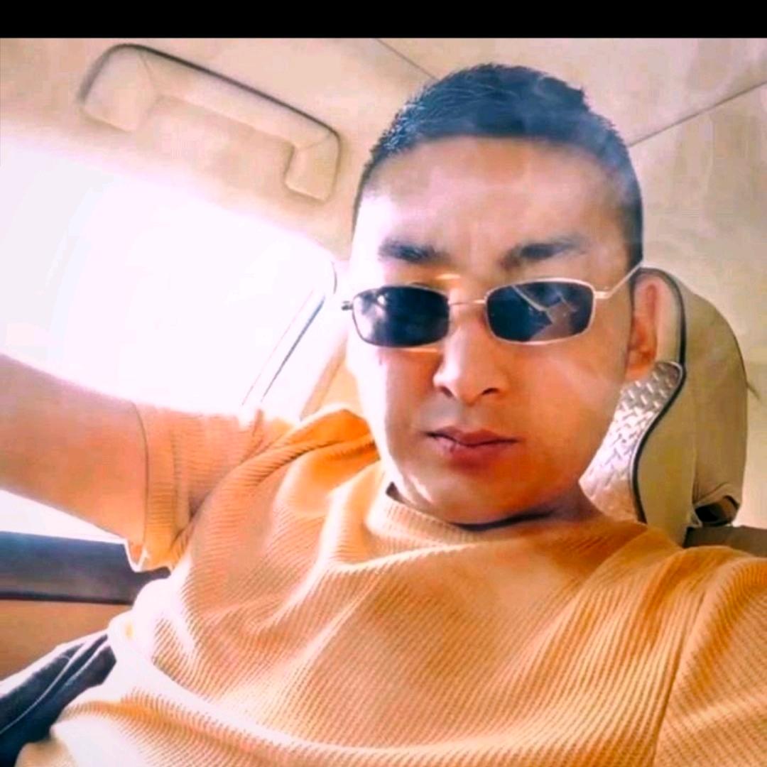 杨 先 生