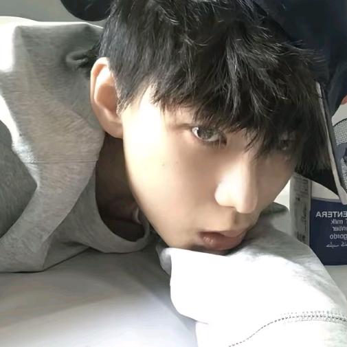 睡懒觉😶‍🌫️