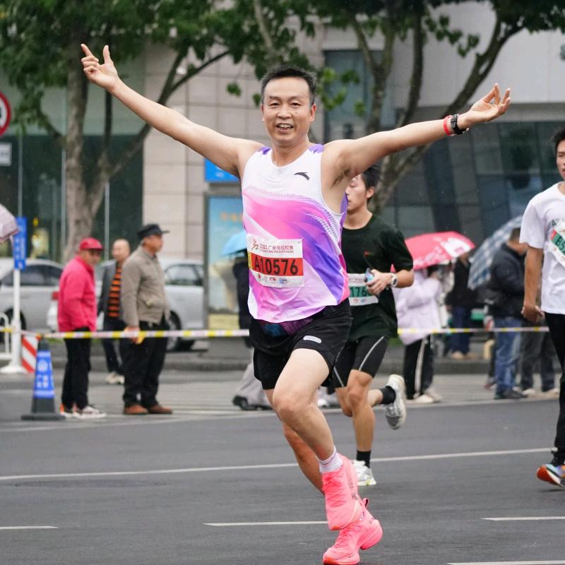 地暖和暖气片中央空调净水器批发零售