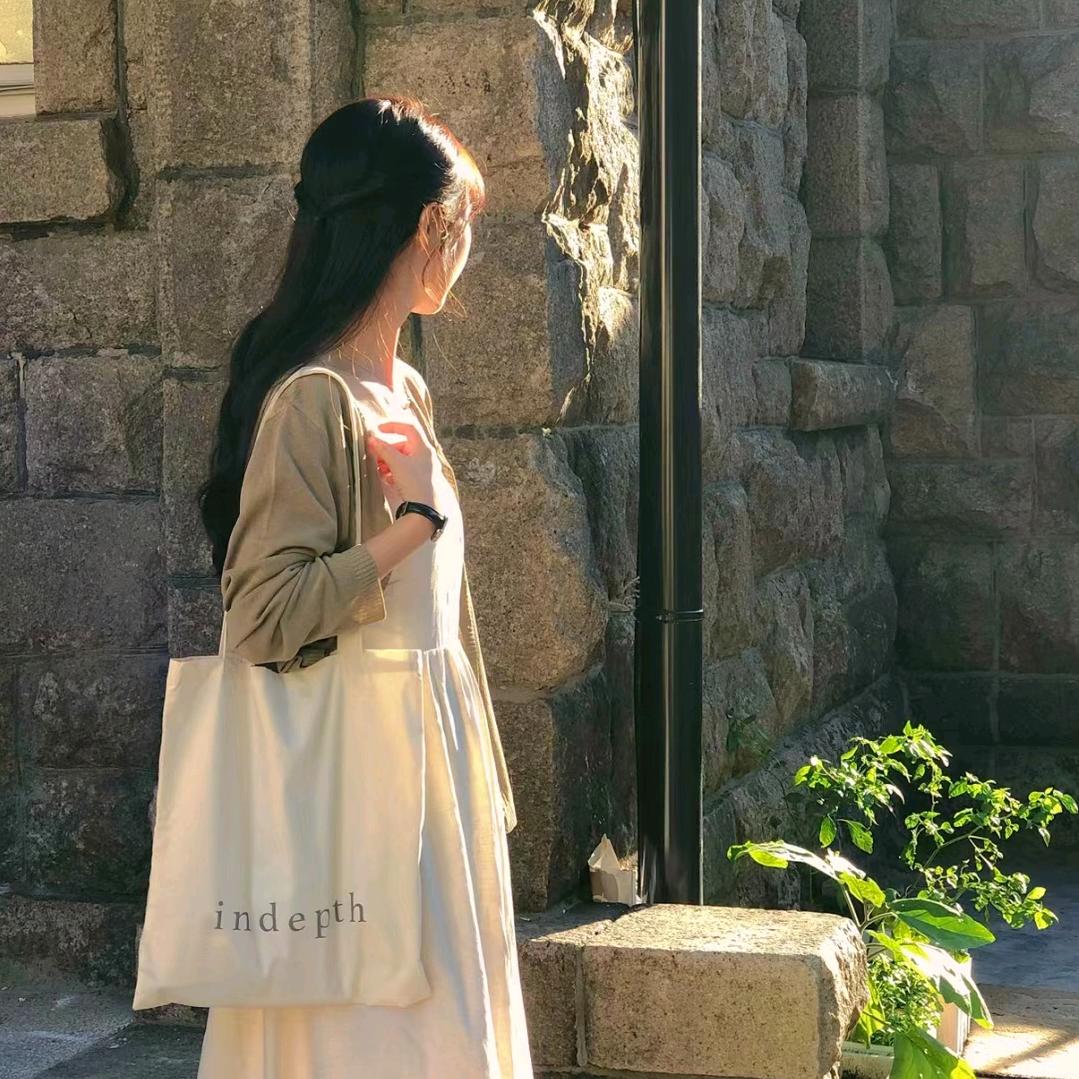 吃喝玩乐的芳
