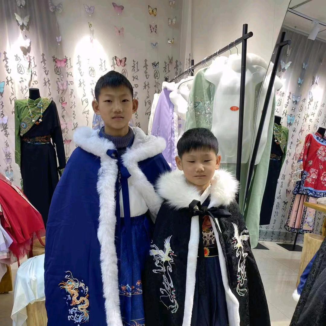 讲究的精神小伙