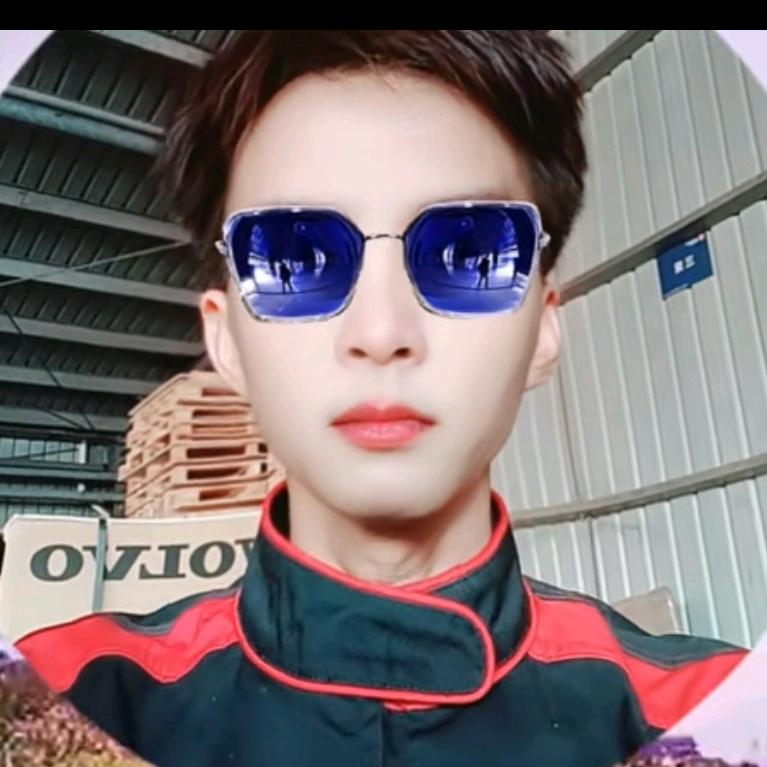 🦜华🦜仔🦜哥