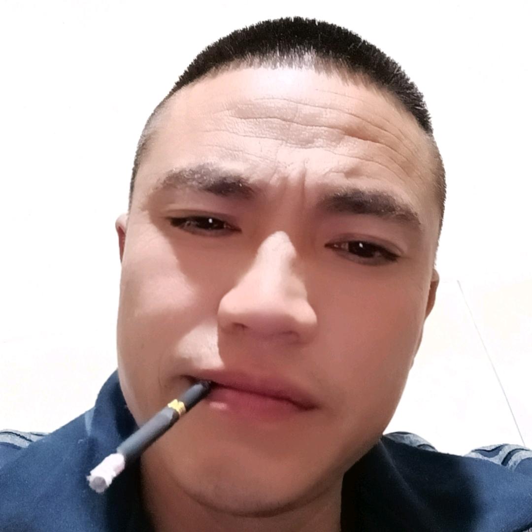 一个多于的人