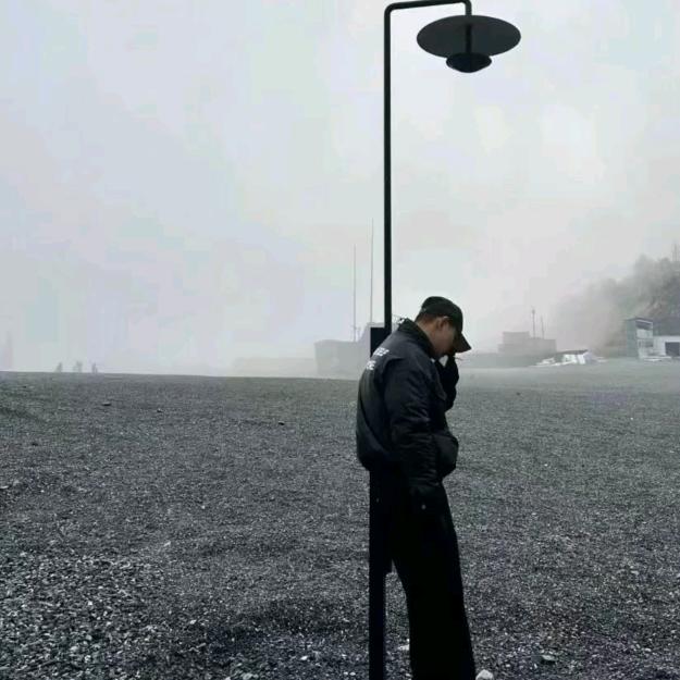 禾微.