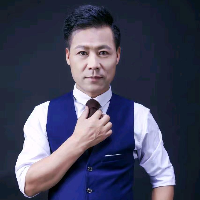 才艺主持人董辉