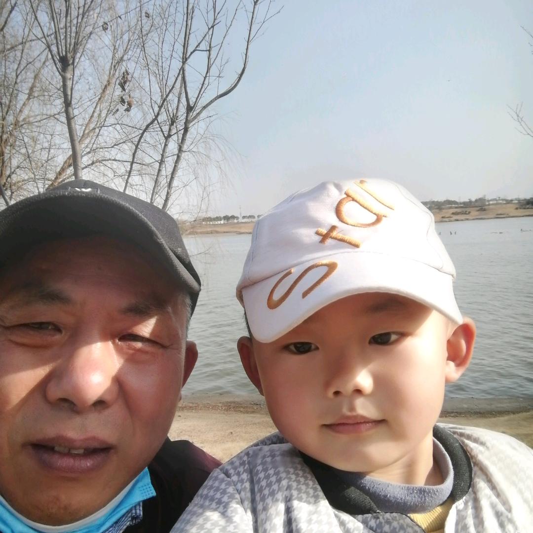 平安幸福✌头像