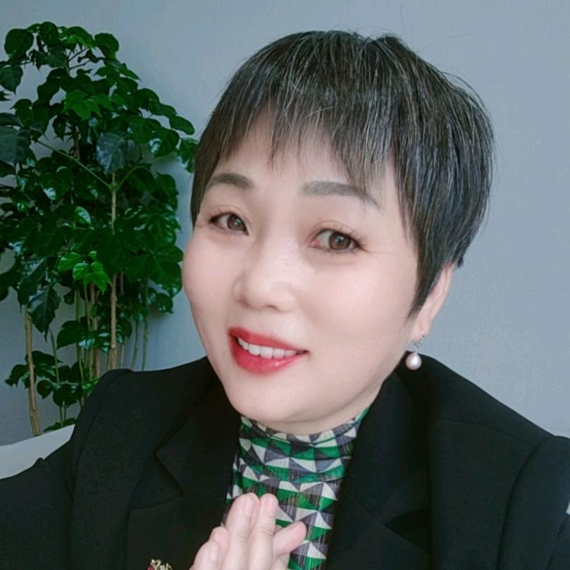 石缝里的小草❤️