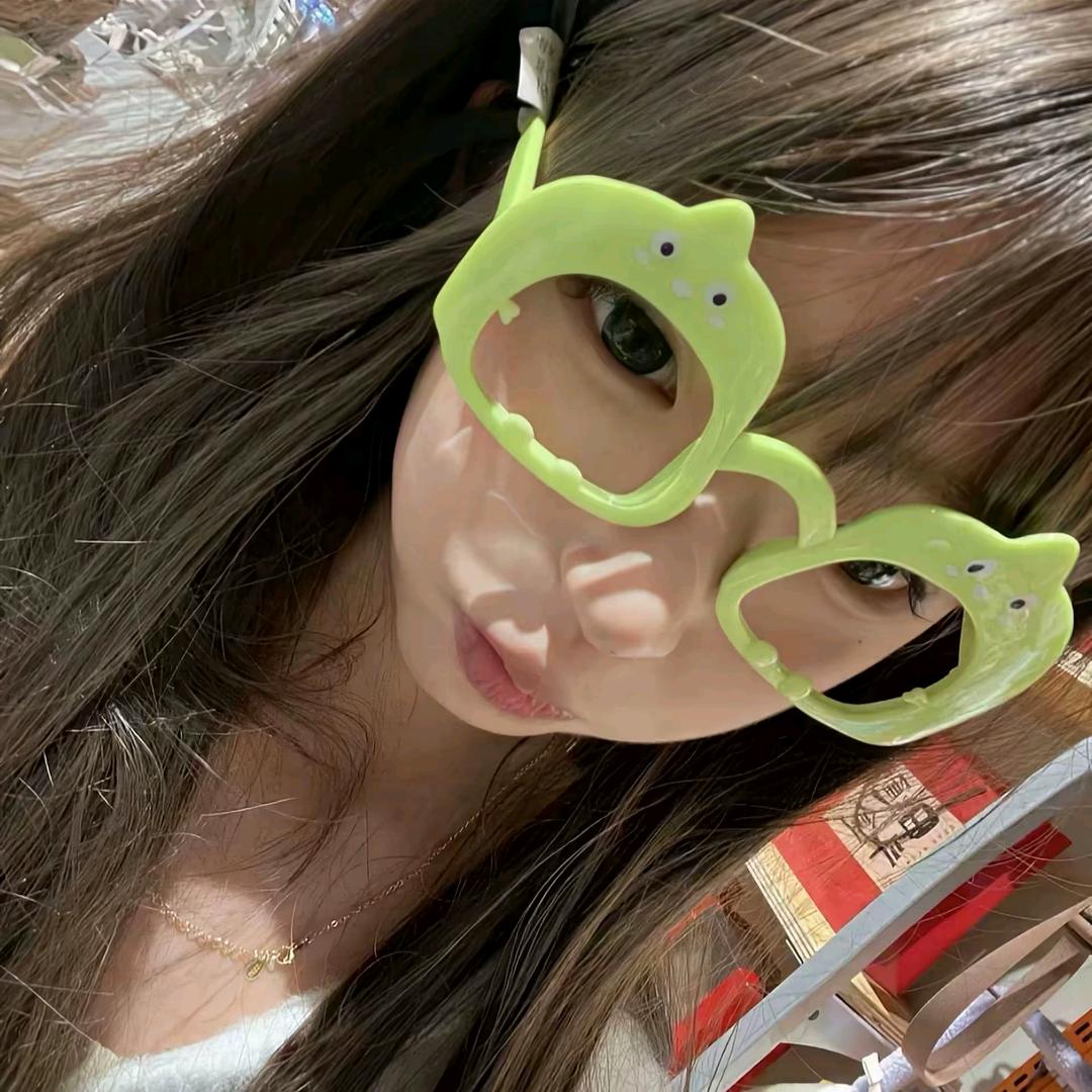小乖^