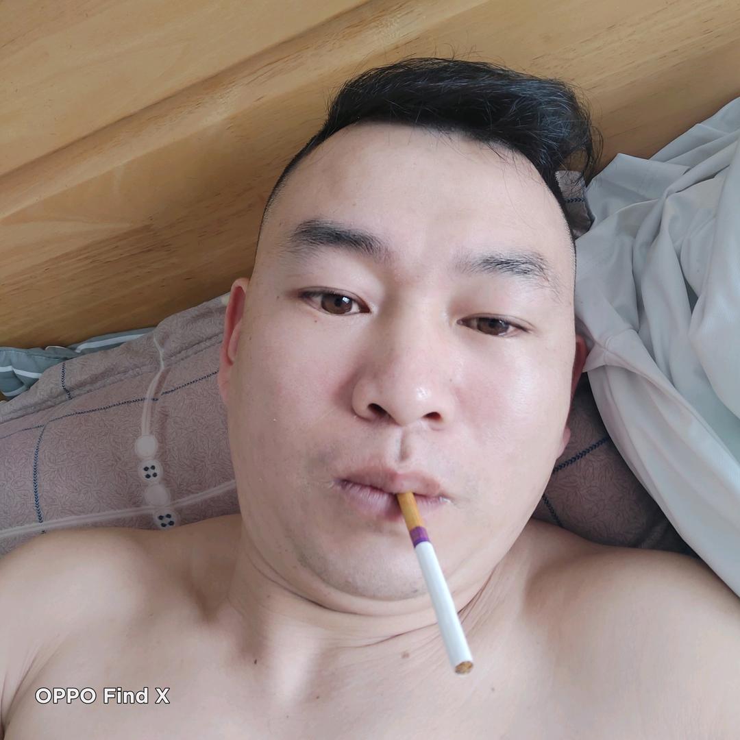 人生潇洒何必自由。