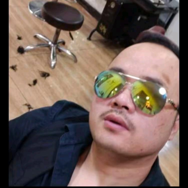 风尚文哲(汾口大酒店斜对面)