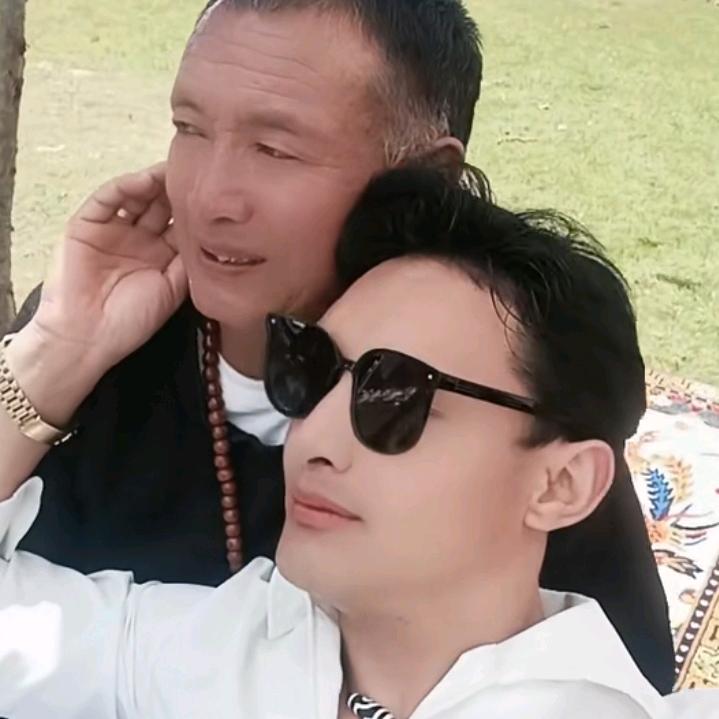 藏族创业小伙伦珠