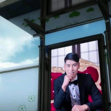 聂    平