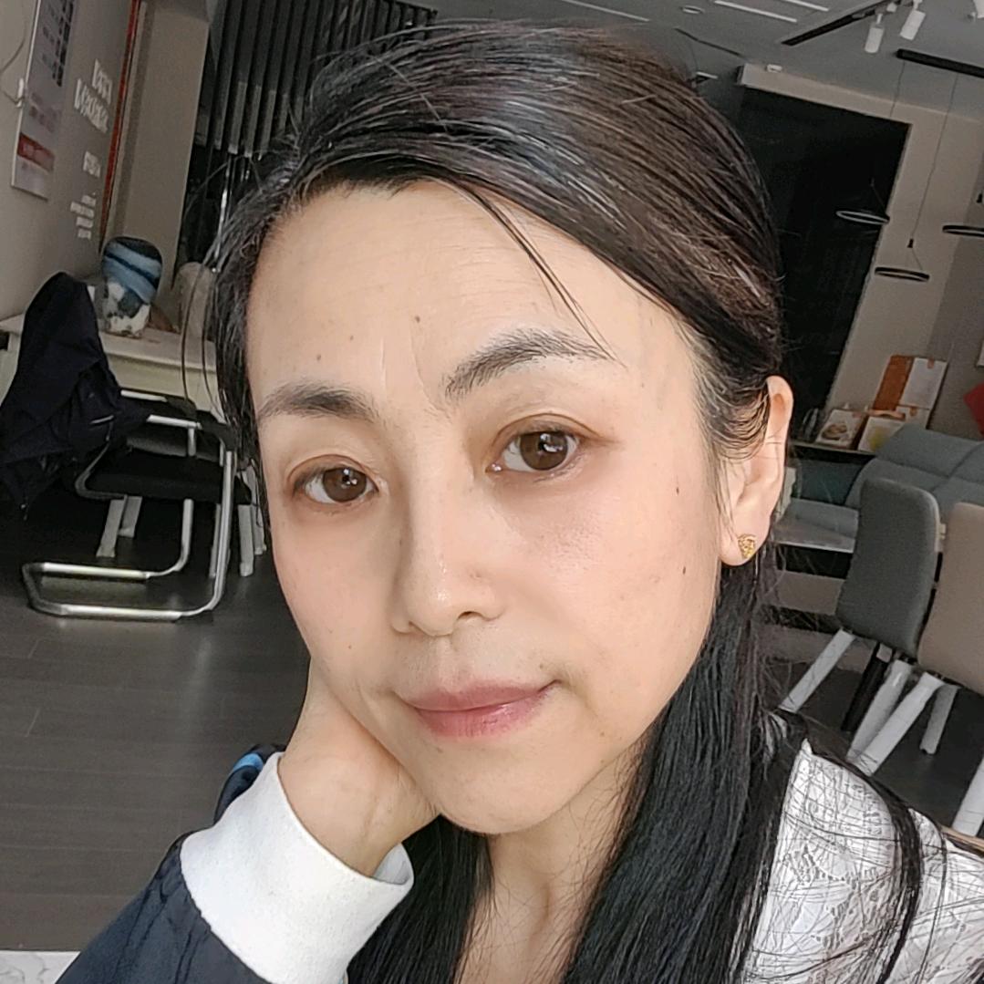 高青皇玛家具张姐