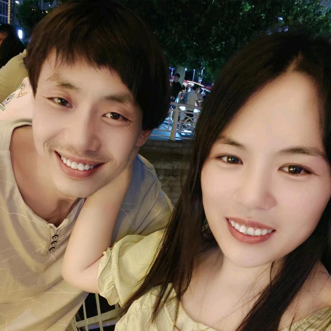 超哥哥与小车车