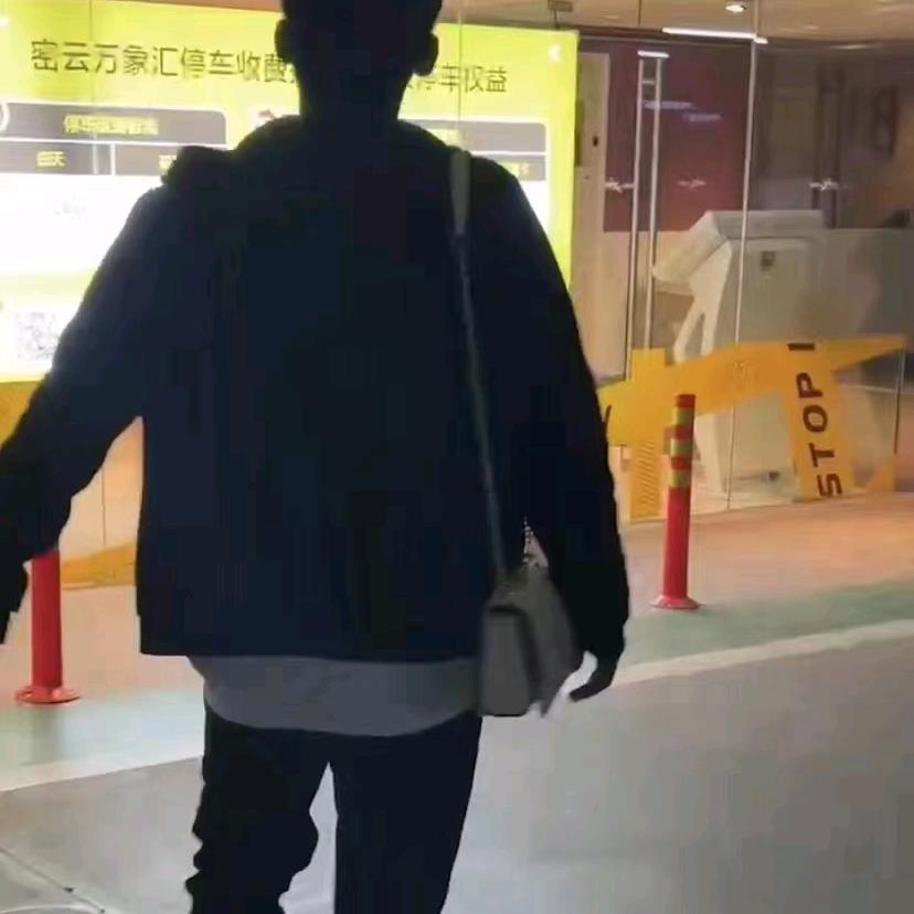 摸儿