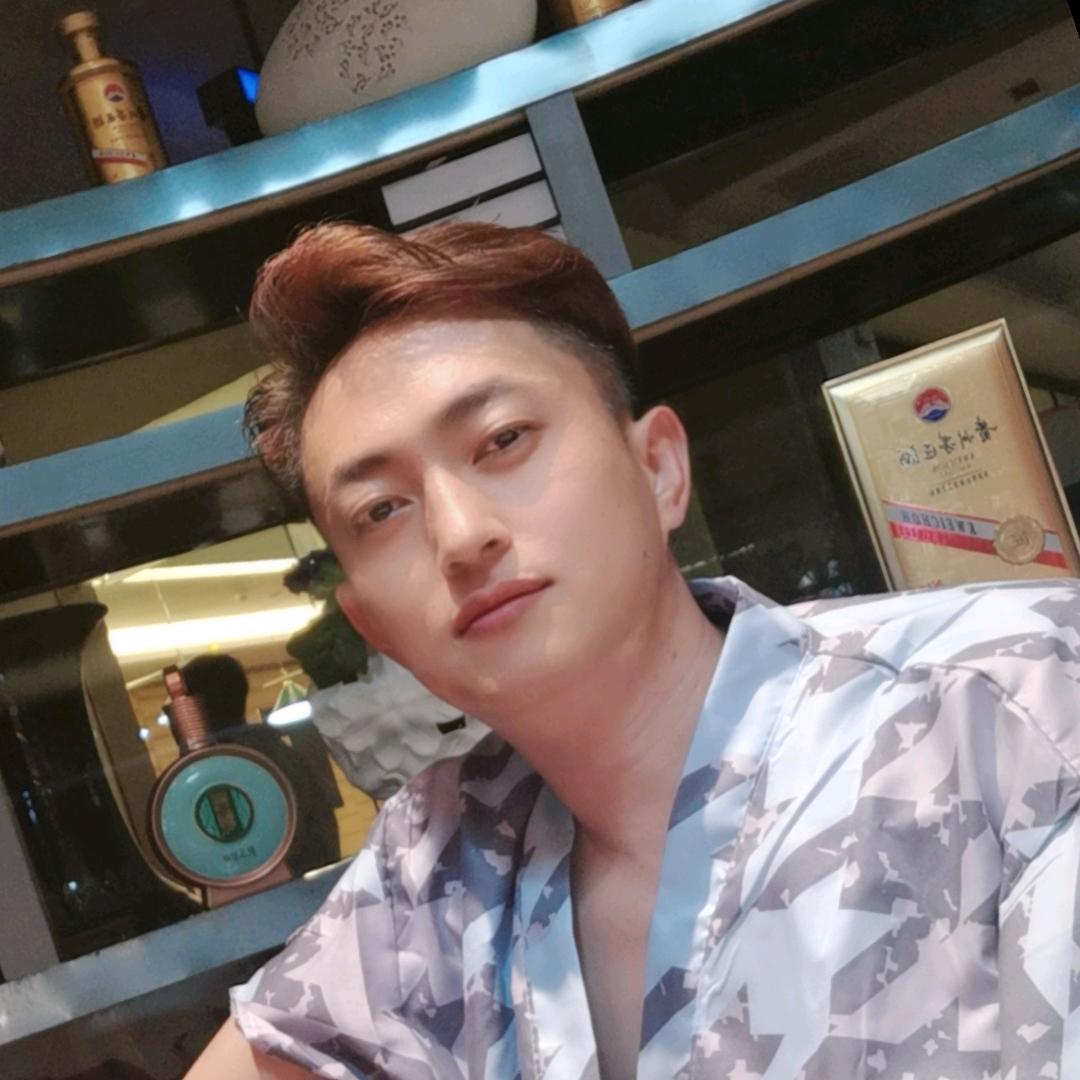 何许的故事