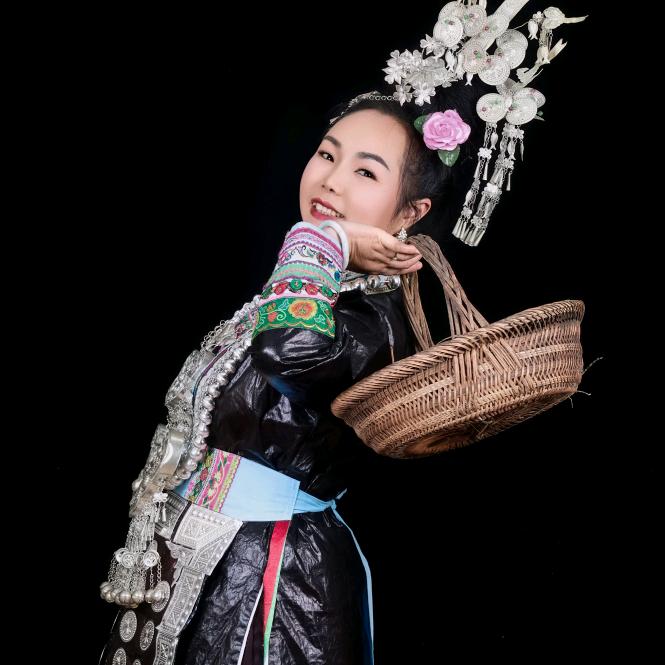 侗寨 百灵鸟