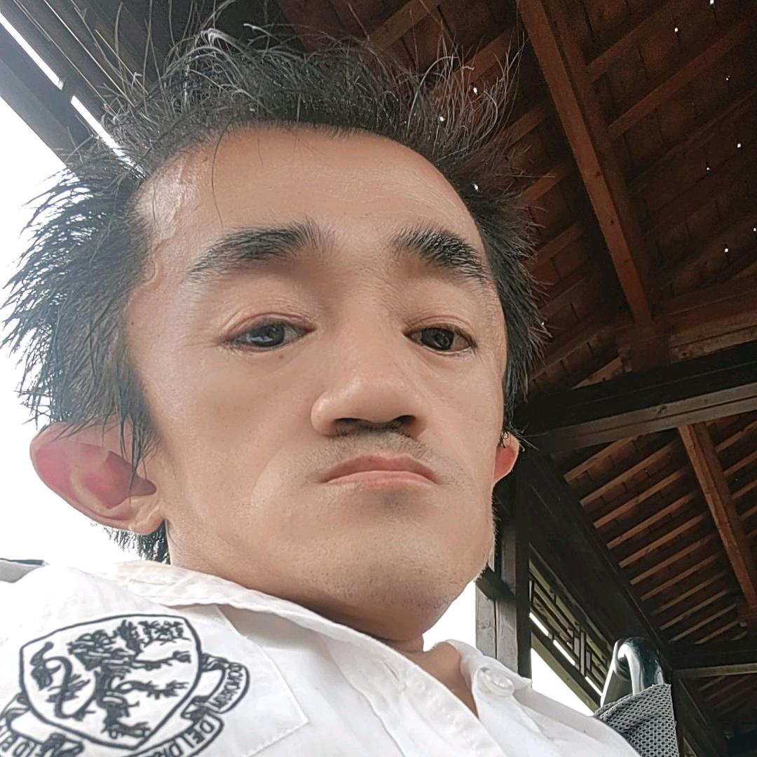 板凳哥张方