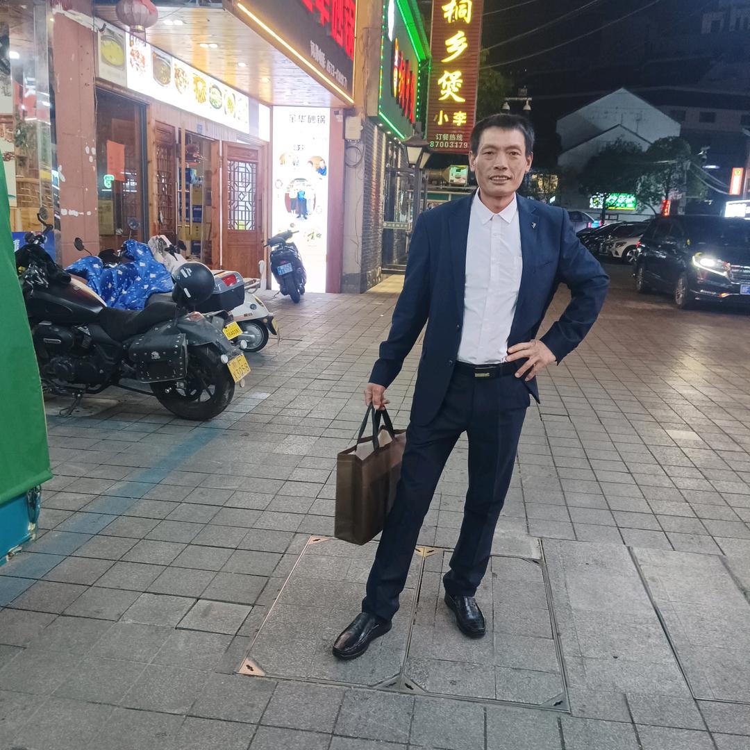 等待有缘人。(江)