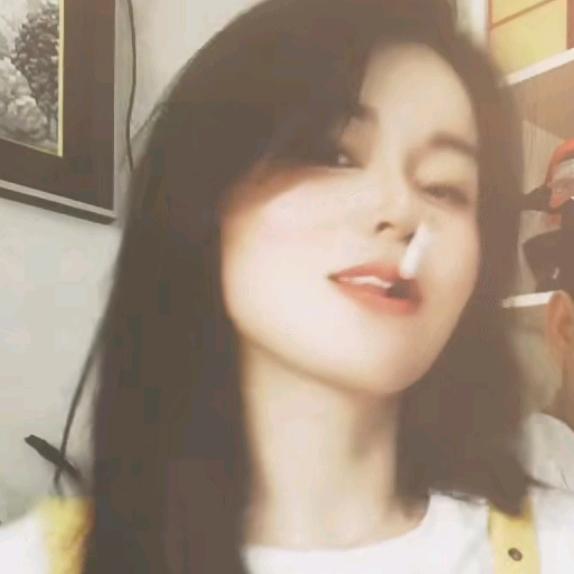 董丽
