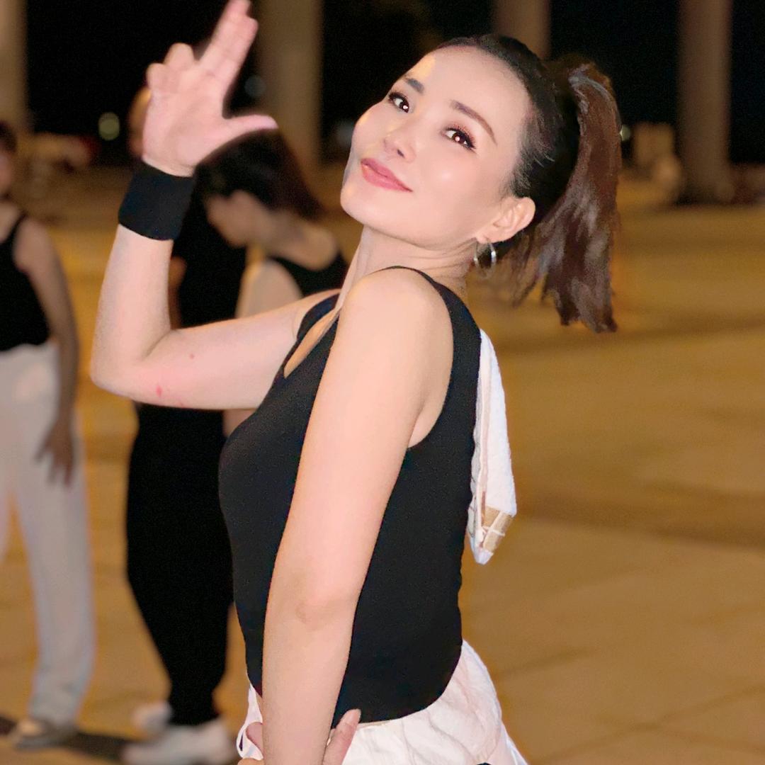（晖晖）