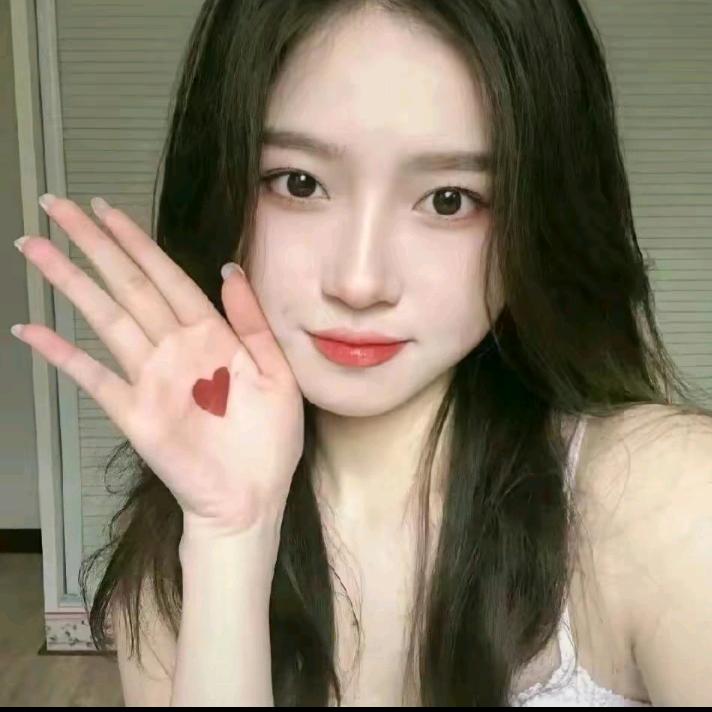 爱吃草莓的羊✨（搬砖停更）