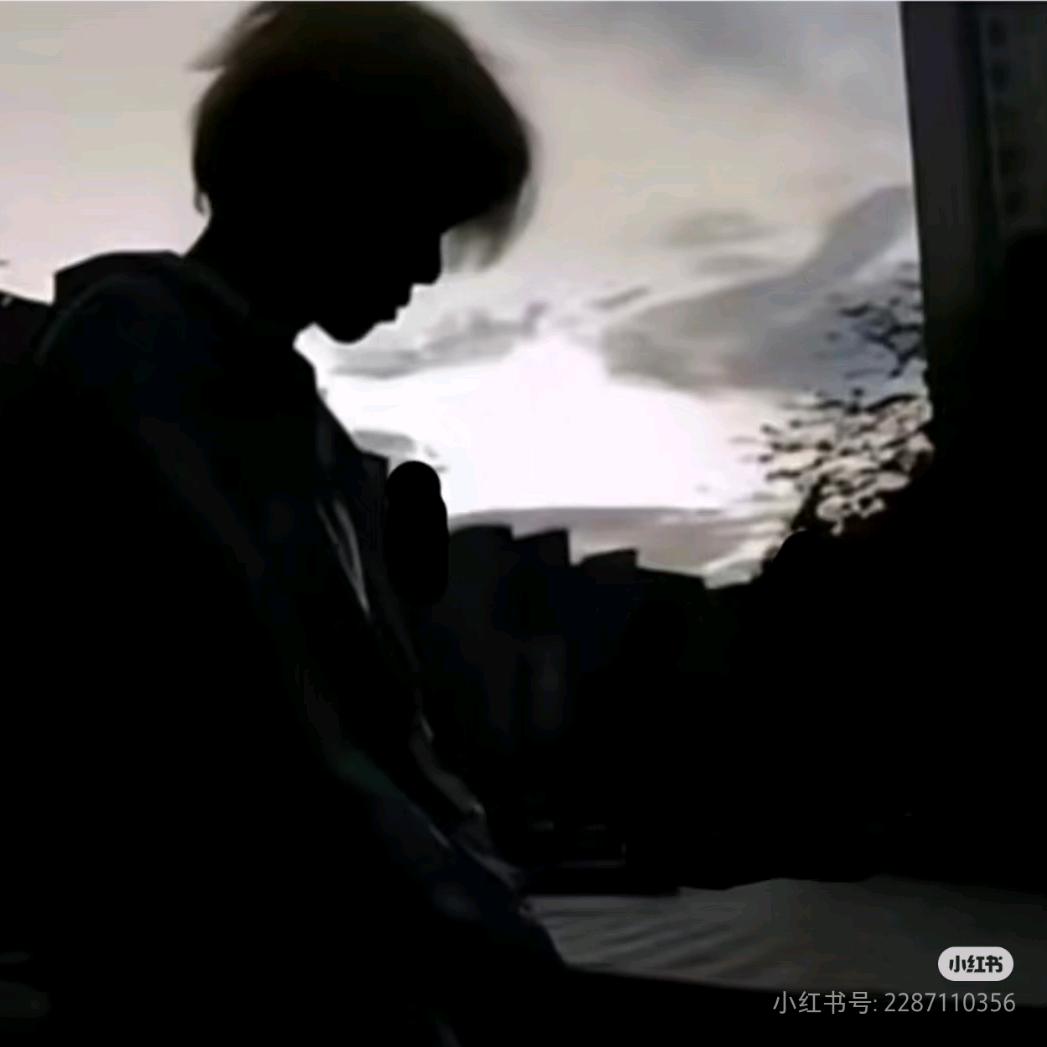 曲意.