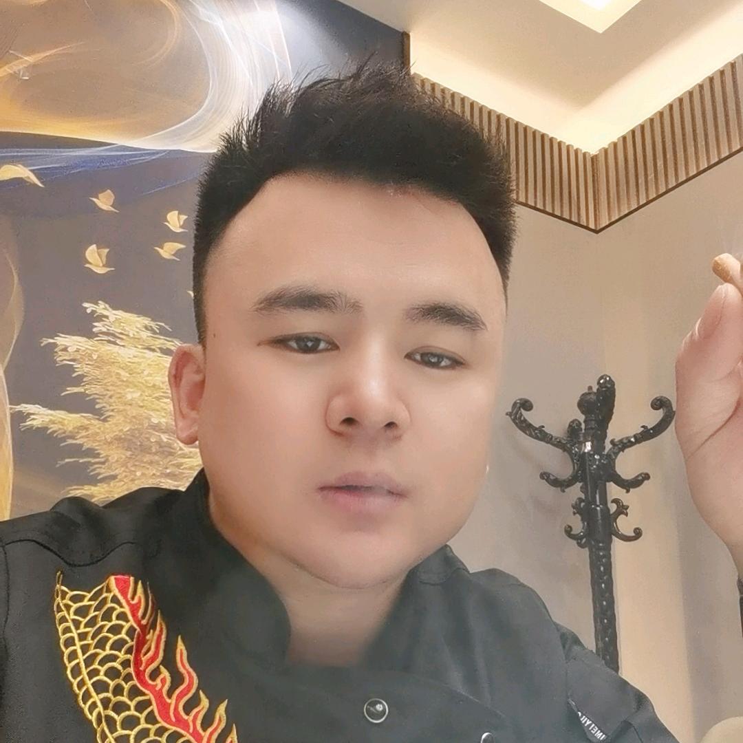 张洺铨